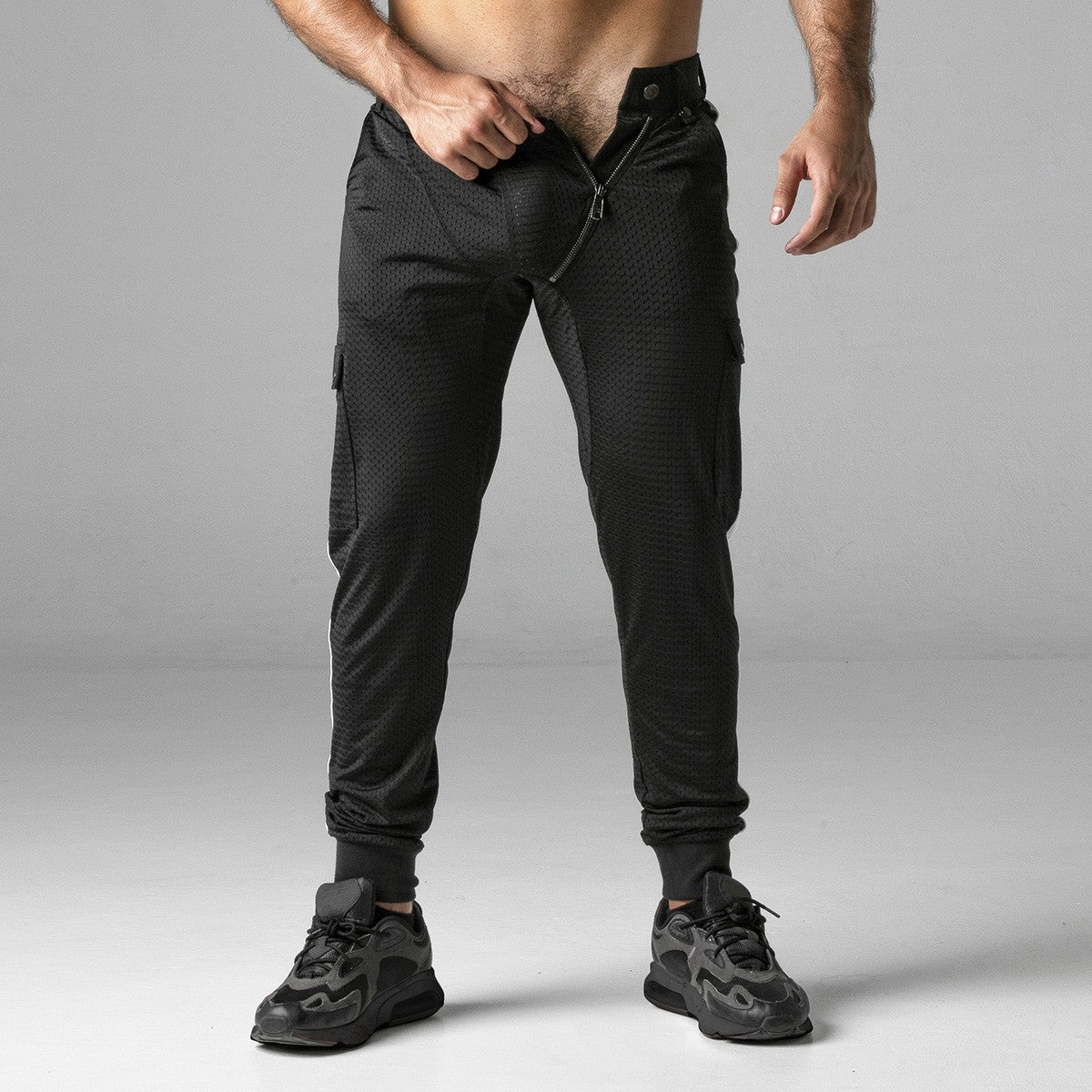 LOCKER GEAR LOOK AT SIDE JOGGERS WHITE