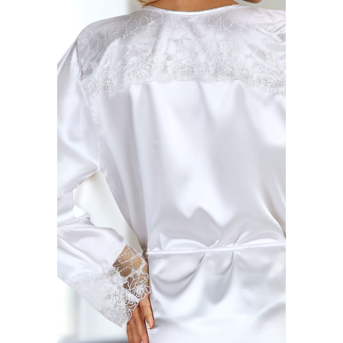 BEAUTY NIGHT FASHION FABIENNE DRESSING GOWN AND THONG WHITE